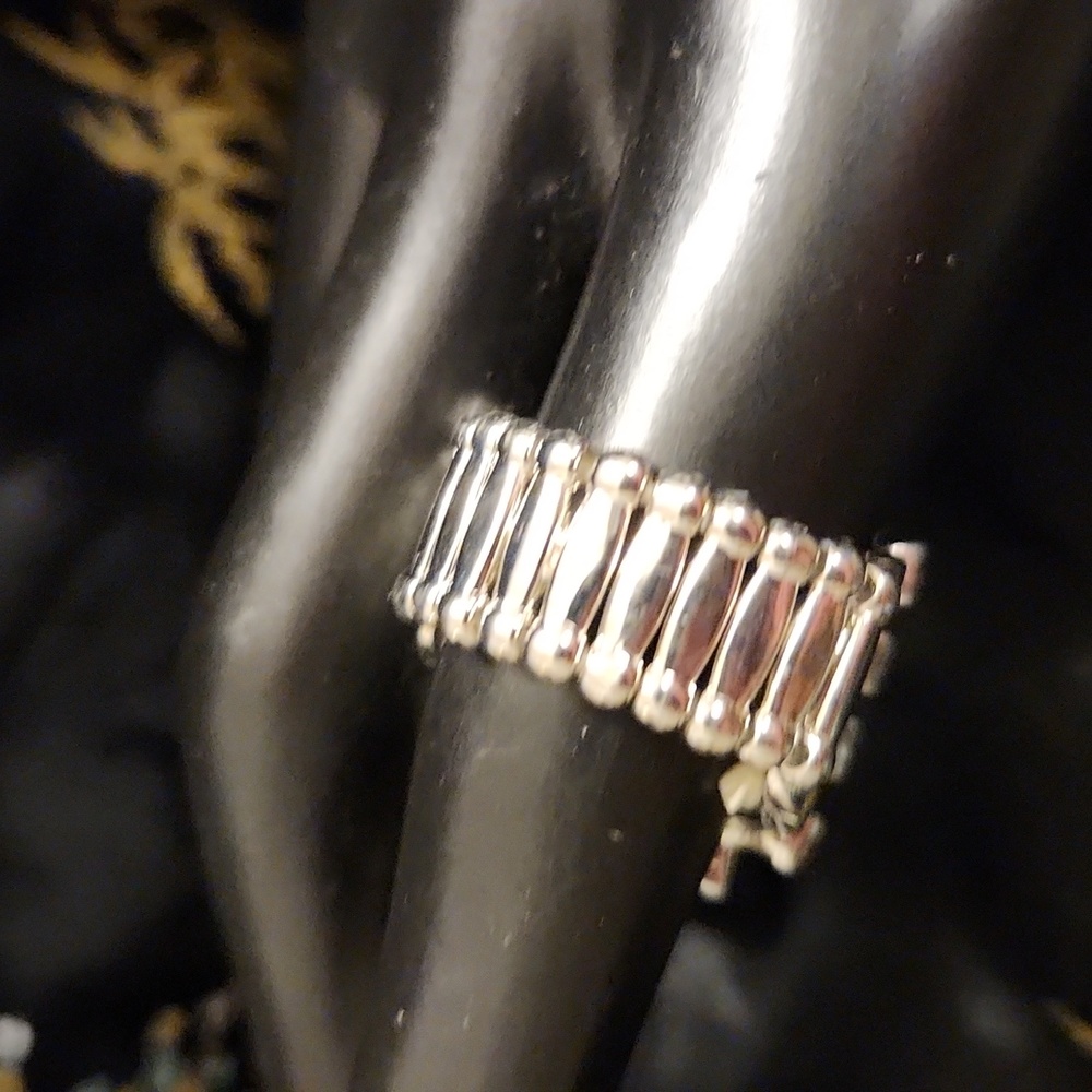 Paparazzi Rhinestone Statement Ring - 252 - Picture 2 of 2